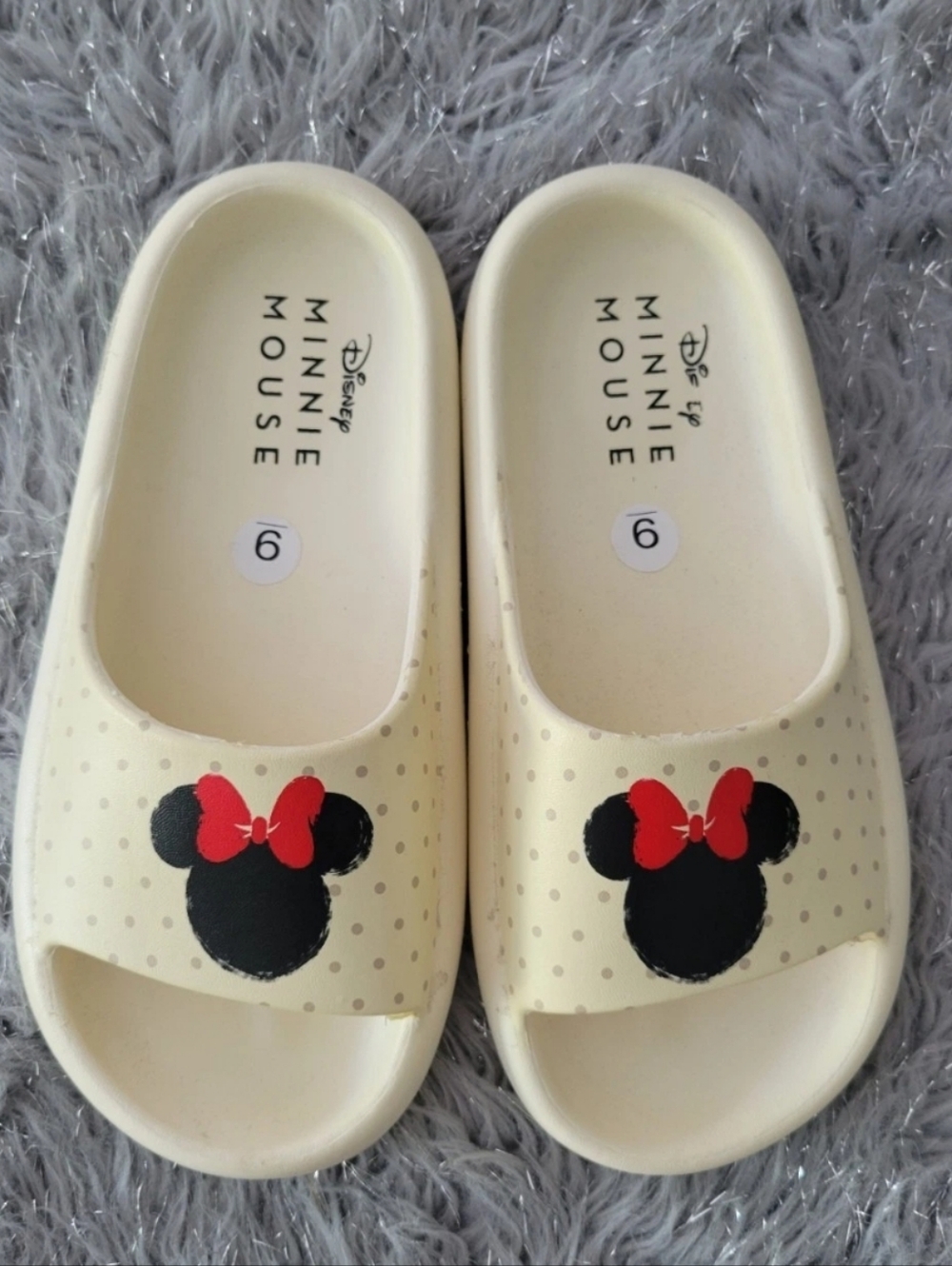 NEW Disney Minnie Mouse Slides Sandals Beach EVA Foam Slip On Flats Cream 9
